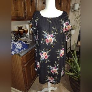 Black dress with flowers (plus one size)